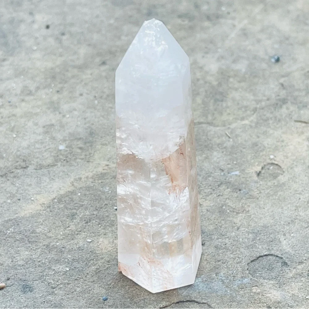New Natural Rare Ferruginous Quartz Crystal Clear Red Line Small Tower Stone